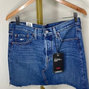 Levi’s Premium High-Rise Deconstructed Mini Skirt